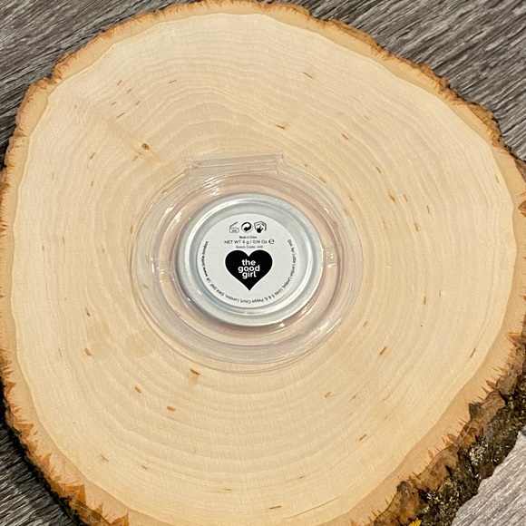 🌾HP🌾 Lottie London Shimmer Squad Powder Highlighter The Good Girl NIB - Picture 5 of 8